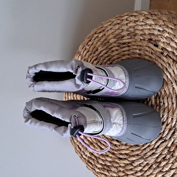 Sorel Toddler Girls Snow Flurry Waterproof/Isulated Winter/Snow/Outdoor Boots 10 - Picture 4 of 8
